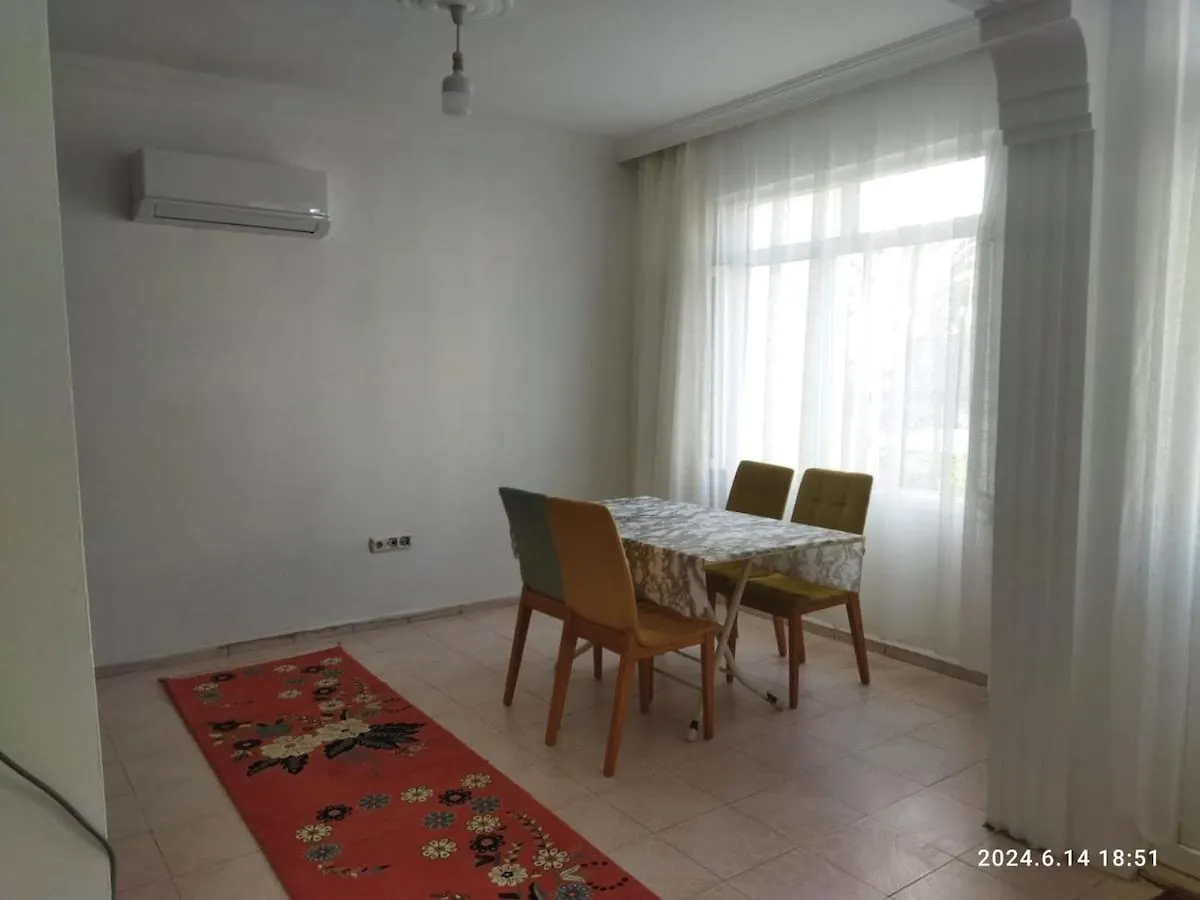 Modern Flat Walk To Shops, Cafes Harbour location